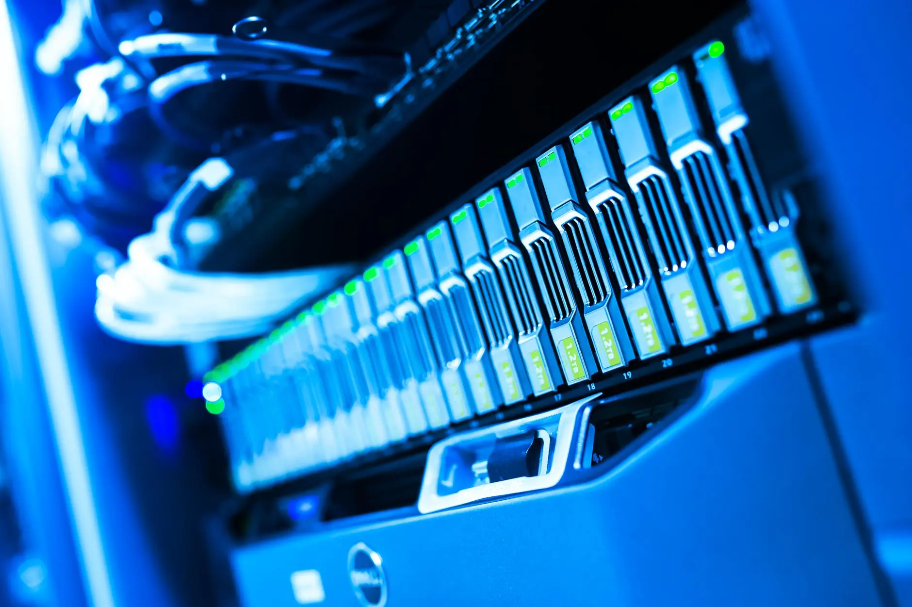 Ilustração principal do artigo: Cloud Computing & Infra: A Revolução da Nuvem em 2025!