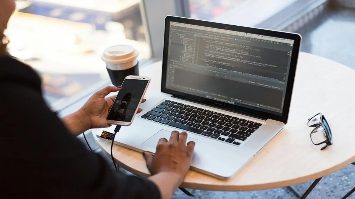 Ilustração principal do artigo: Como Migrar de Front-end Para Fullstack Rápido