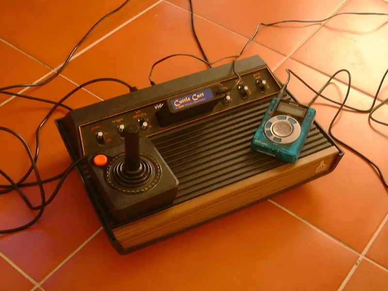 Ilustração principal do artigo: Como o Atari Mudou a Indústria dos Videogames Para Sempre