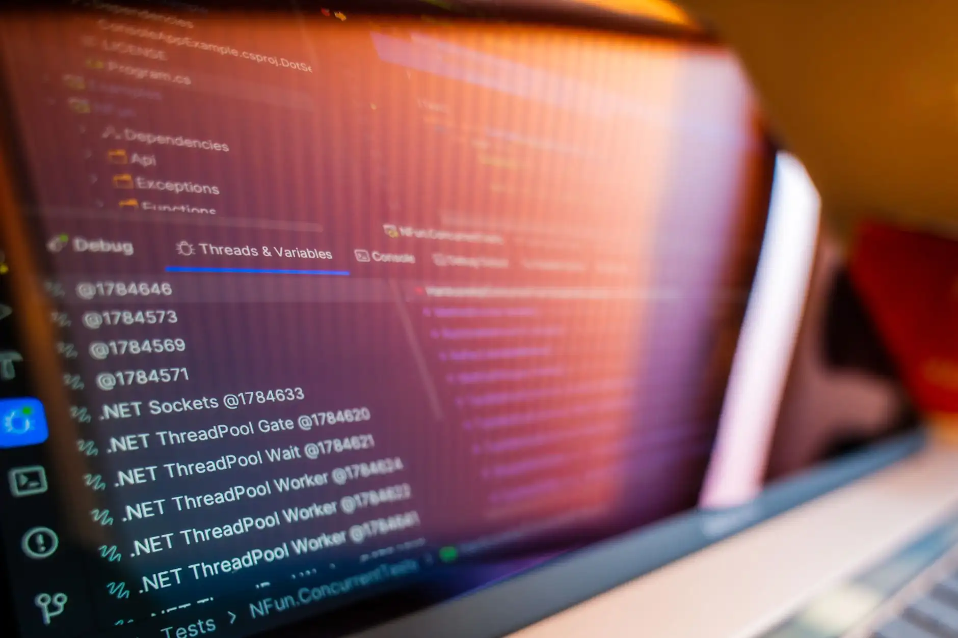 Capa do artigo: DevTools 2025: A Força dos Frameworks e Ferramentas!