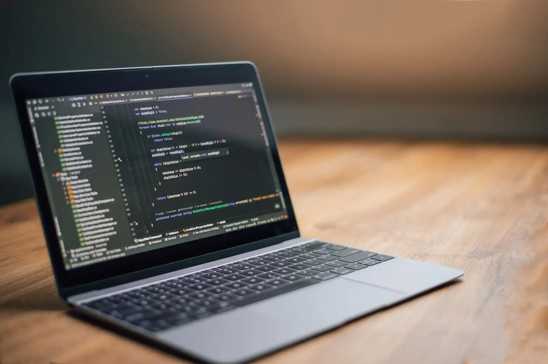 Capa do artigo: Frameworks No-Code/Low-Code: O Futuro do Dev em 2025!