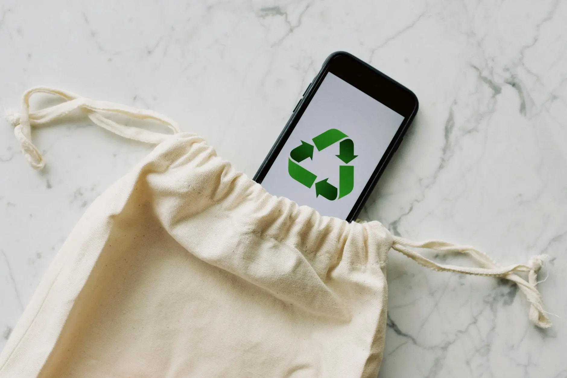 Ilustração principal do artigo: Inovação Eco-Friendly: Gadgets Que Vão Mudar Seu Mundo em 2026