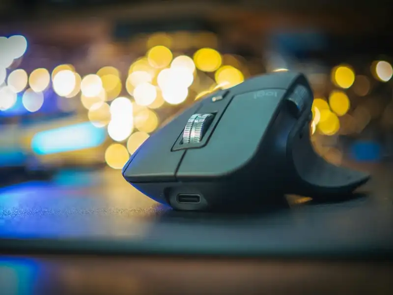 Capa do artigo: Por Que Investir em um Mouse Ergonômico Pode Transformar Seu Dia a Dia