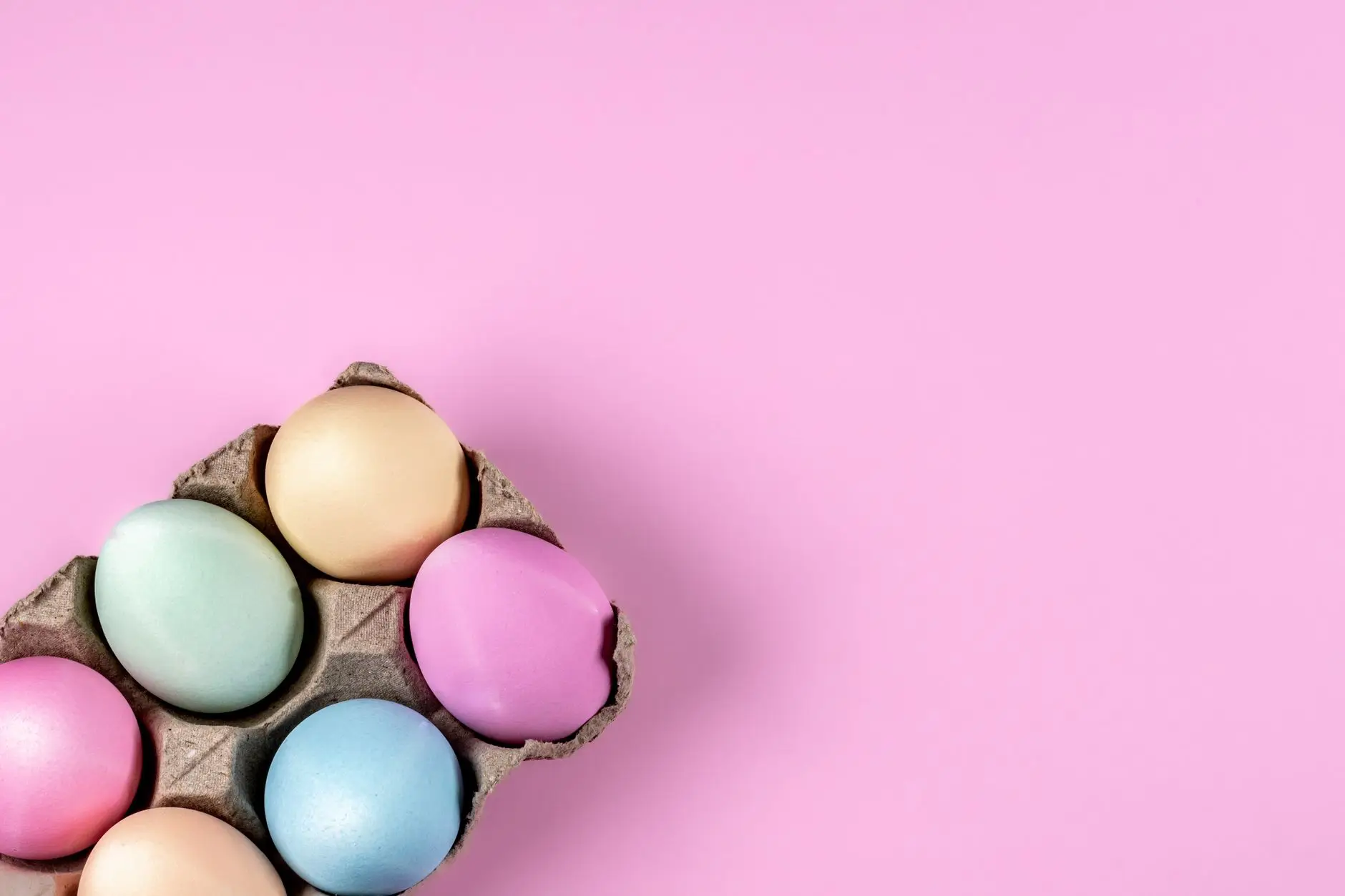 Capa do artigo: Software Fantasma: Easter Eggs e Funções Secretas em 2025