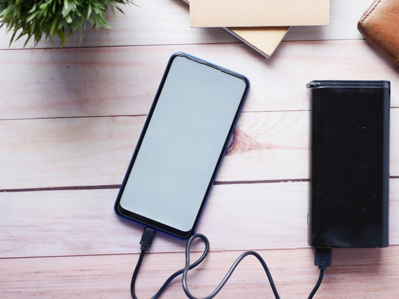 Power Bank - Gadgets Essenciais para Sua Viagem a Shows