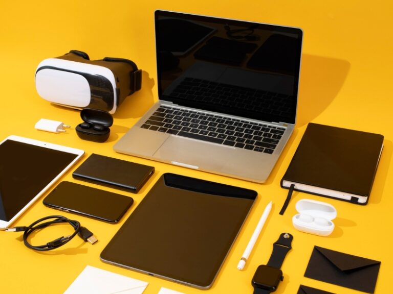 Kit Perfeito de Viagem com Eletrônicos Úteis